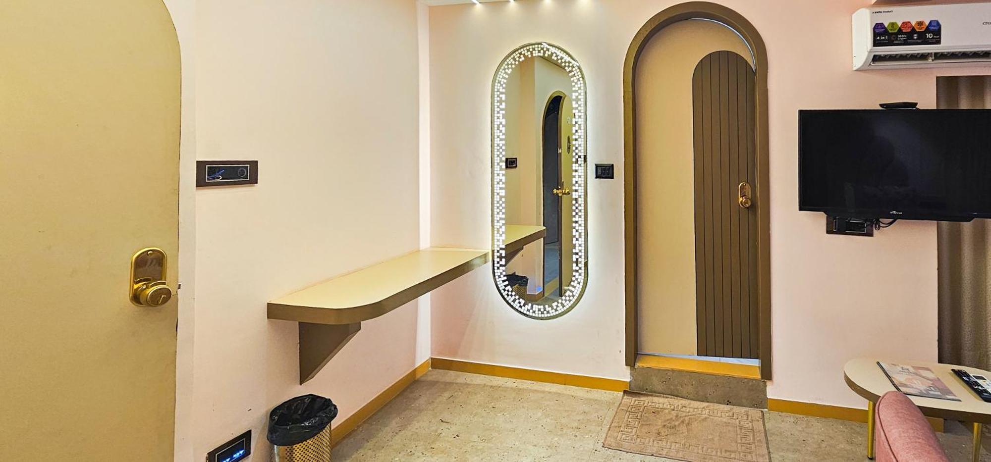 Hotel Nova Bling Rajkot Exterior photo